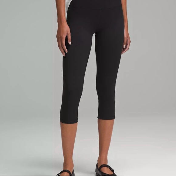lululemon athletica Pants - *LIKE NEW* Lululemon Athletica Yoga 21” Leggings